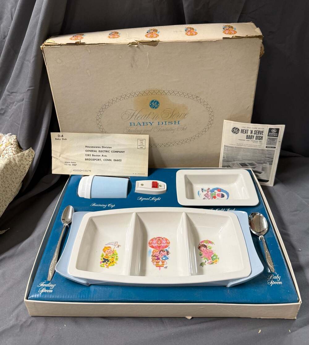 Vintage GE Heat 'n Serve Baby Dish Feeding and Training Set Model D-4